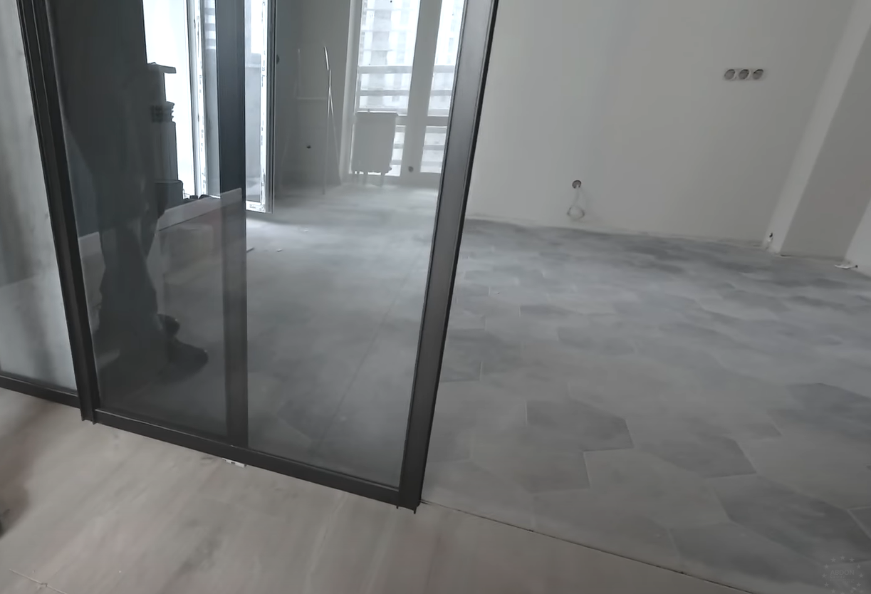 Установка стеклянных раздвижных дверей